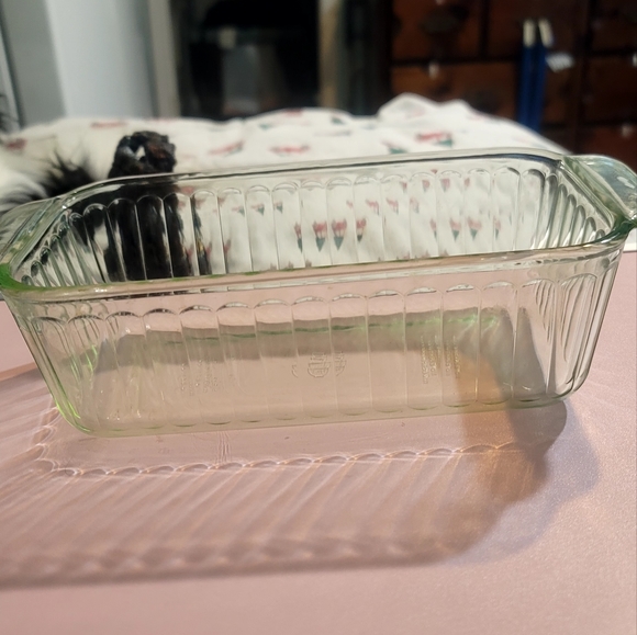 Vintage Green Tint Refrigerator Box NO LID 2.5ins tall 4.5 ins Wide 8.5ins Long - Picture 2 of 8